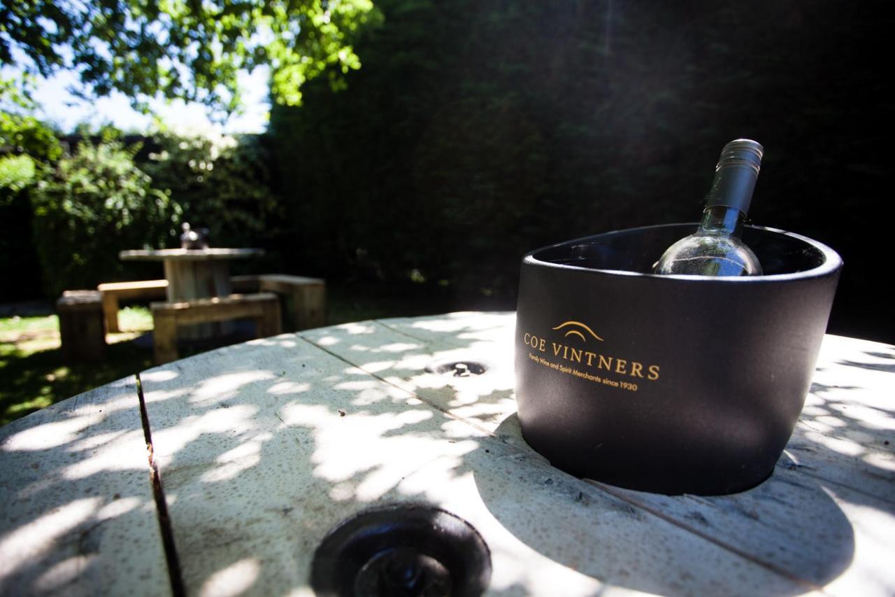 Hunters Meet Hotell Hatfield Heath Eksteriør bilde