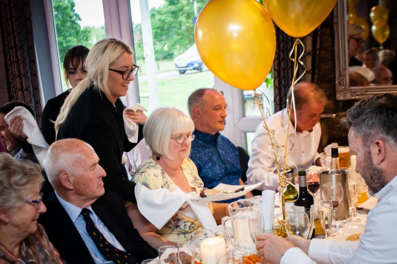 Hunters Meet Hotell Hatfield Heath Eksteriør bilde