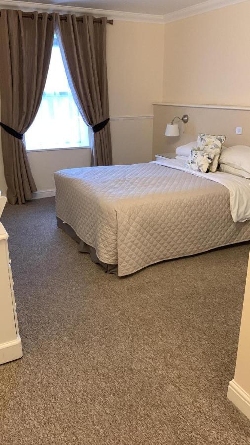Hunters Meet Hotell Hatfield Heath Eksteriør bilde
