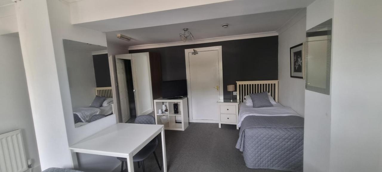 Hunters Meet Hotell Hatfield Heath Eksteriør bilde