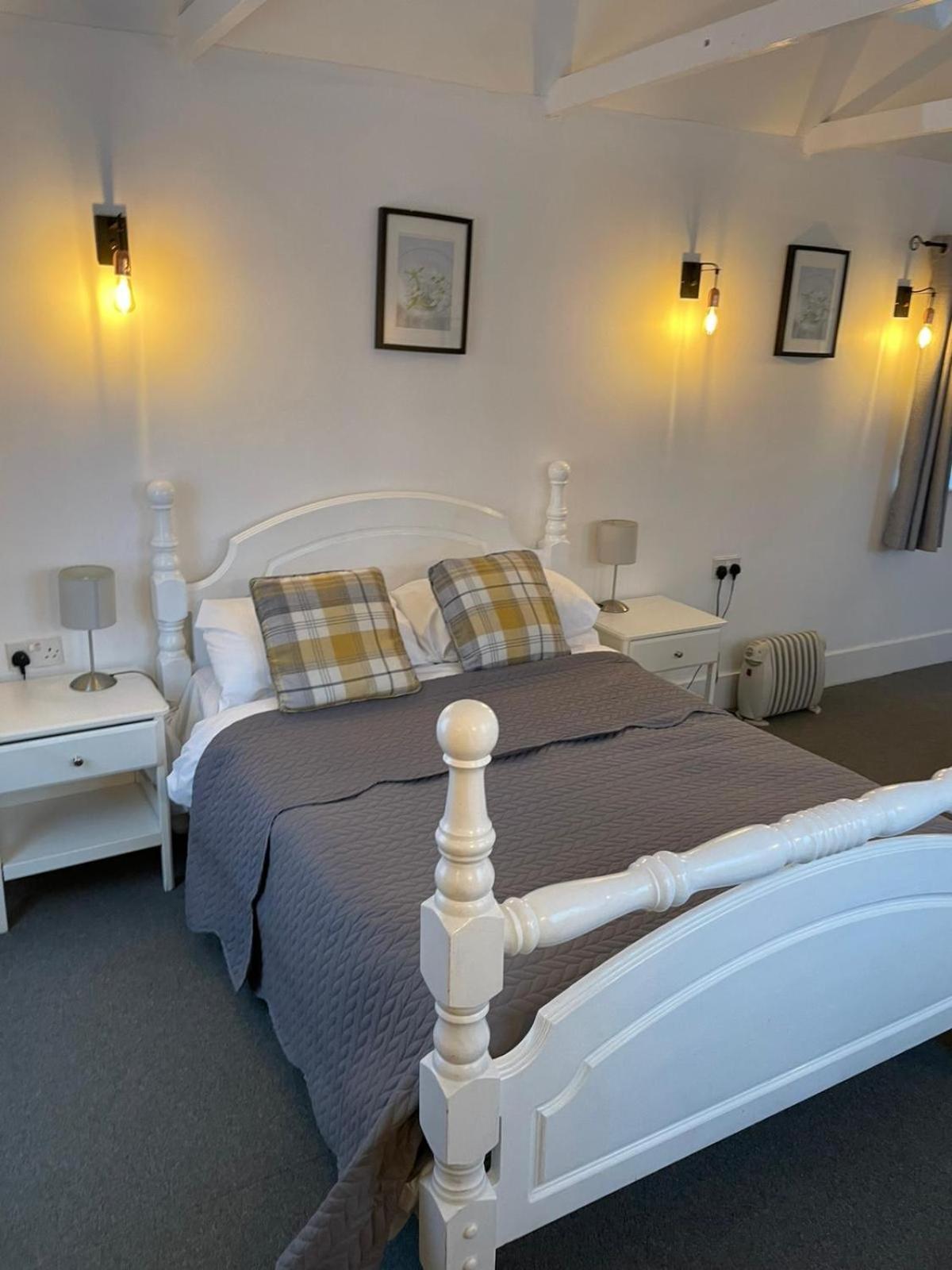 Hunters Meet Hotell Hatfield Heath Eksteriør bilde
