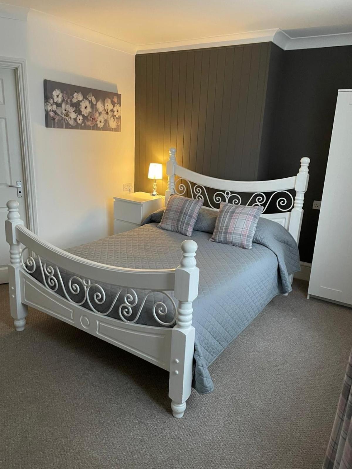 Hunters Meet Hotell Hatfield Heath Eksteriør bilde