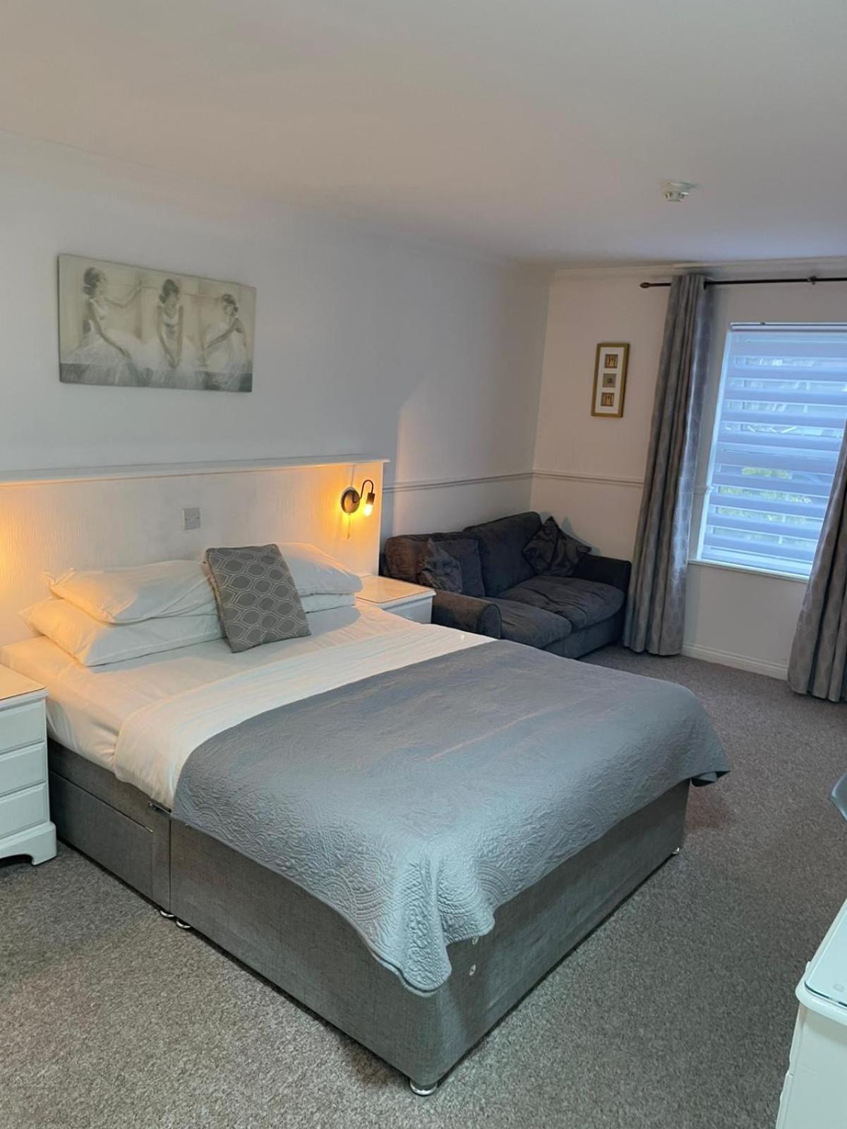 Hunters Meet Hotell Hatfield Heath Eksteriør bilde