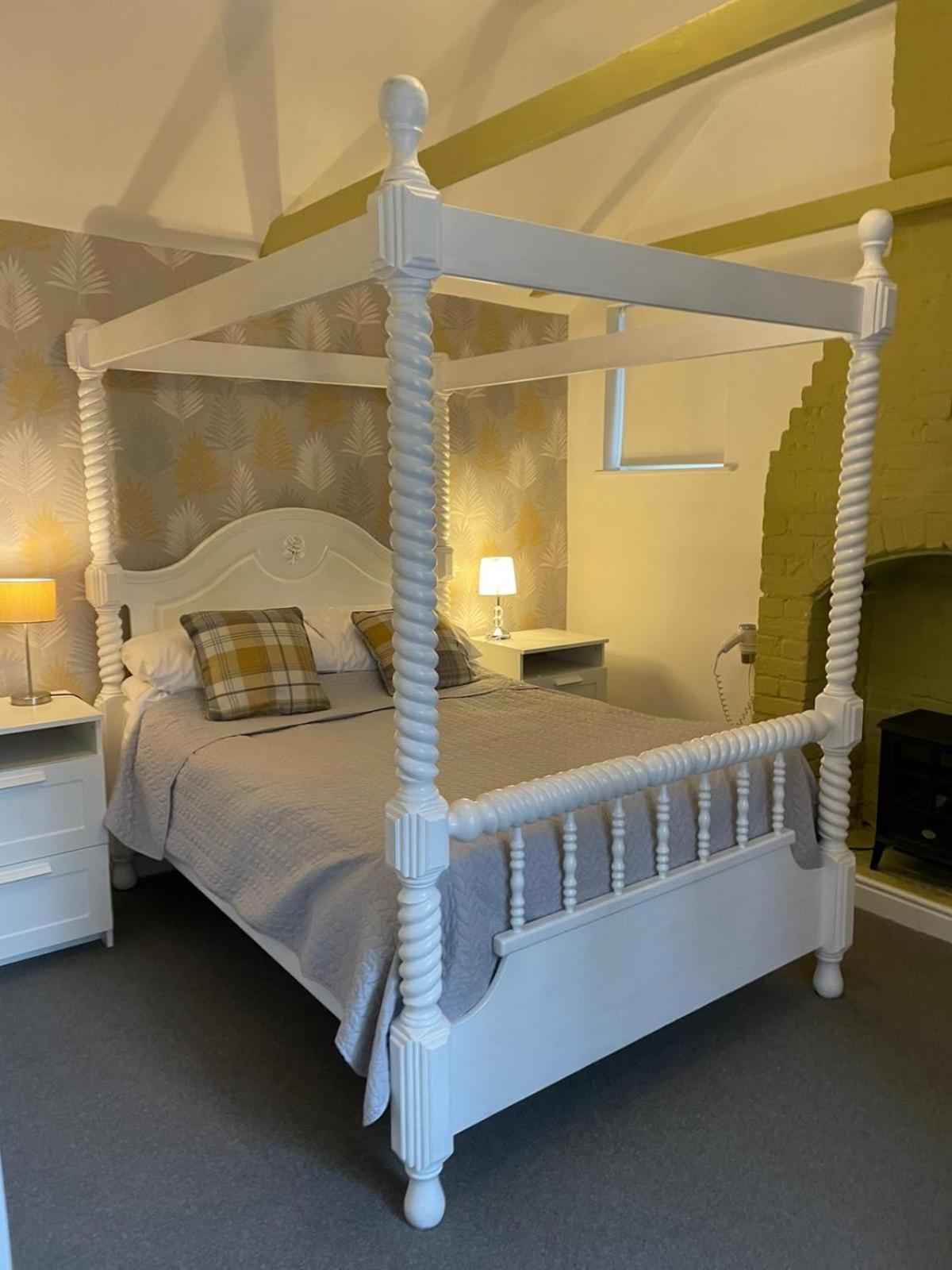Hunters Meet Hotell Hatfield Heath Eksteriør bilde