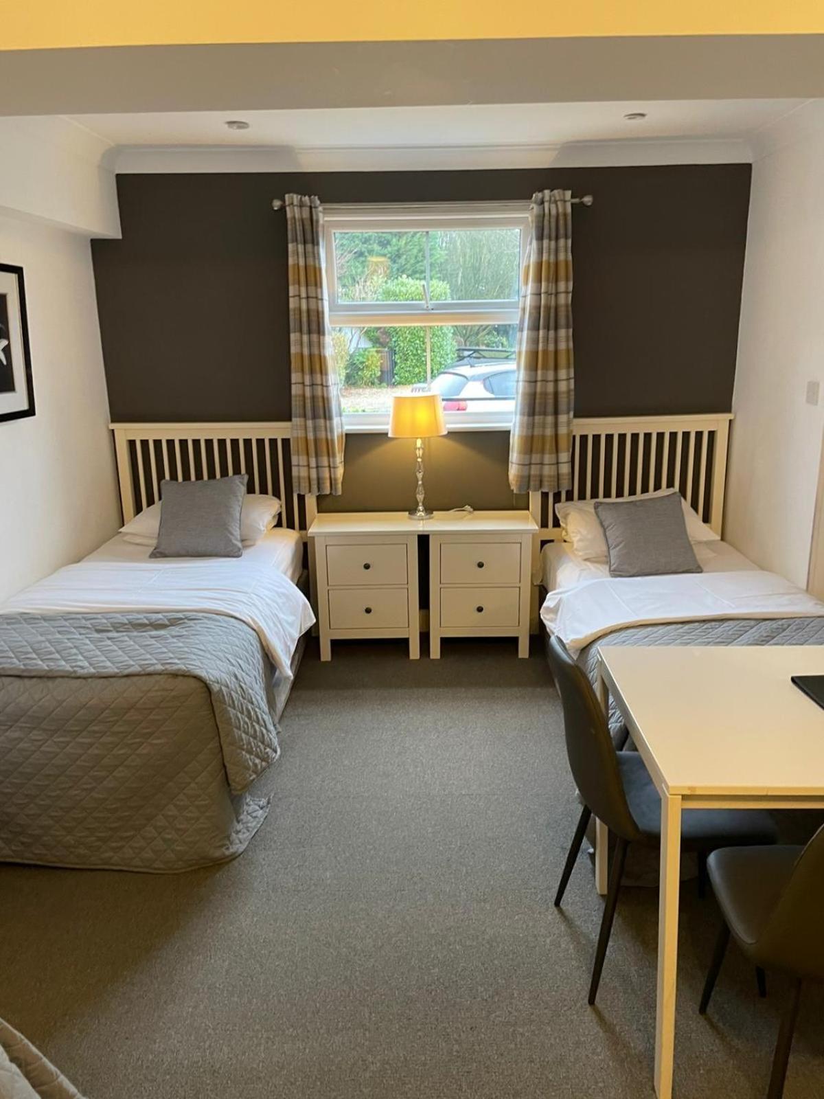 Hunters Meet Hotell Hatfield Heath Eksteriør bilde
