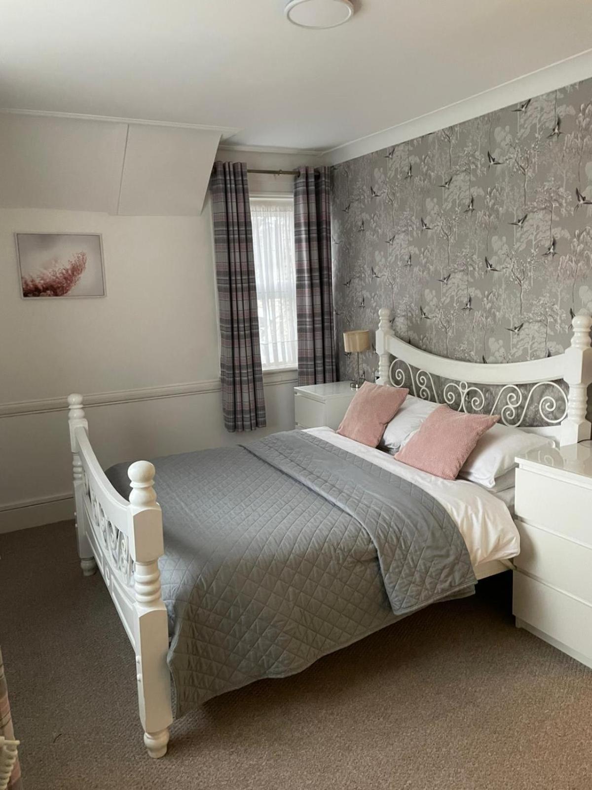 Hunters Meet Hotell Hatfield Heath Eksteriør bilde