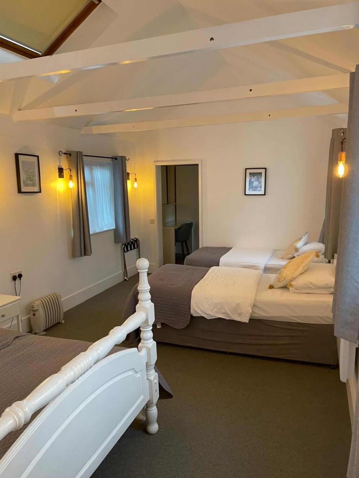 Hunters Meet Hotell Hatfield Heath Eksteriør bilde